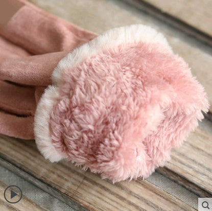 Warm Korean-style suede gloves for women, touch screen and velvet-lined for winter.