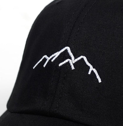 Minimalist Mountain Embroidered Cotton Baseball Cap – Adjustable and Breathable