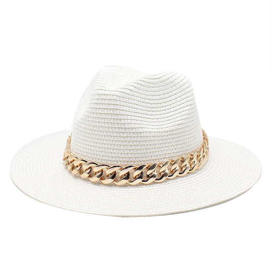 Introducing the CJ'S Casual Summer Men's Hat, a stylish white woven fedora featuring a wide brim and a striking chunky gold chain around the base of the crown. Perfect as an outdoor sun cap, it combines fashion and breathability seamlessly.