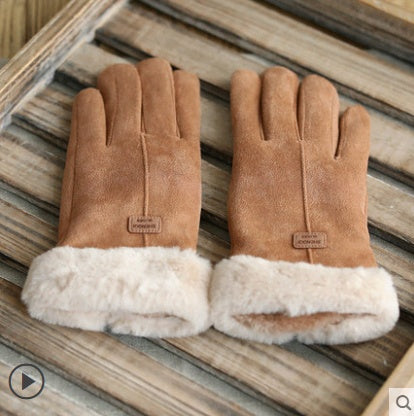 Warm Korean-style suede gloves for women, touch screen and velvet-lined for winter.