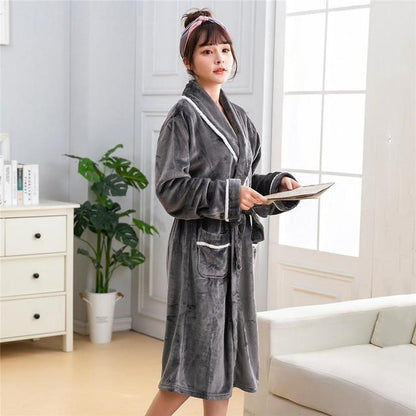 Elegant Winter Flannel Robe for Couples - Soft and Cosy Sleepwear