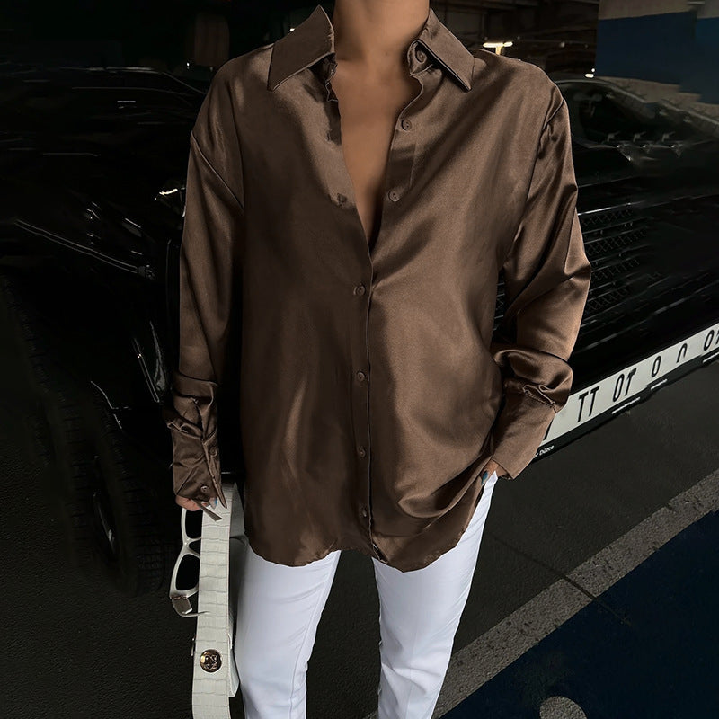 Graceful slim-fit satin shirt in European and American style, glossy finish.