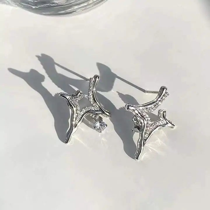 Lightweight and comfortable Asterism Rhinestone Earrings